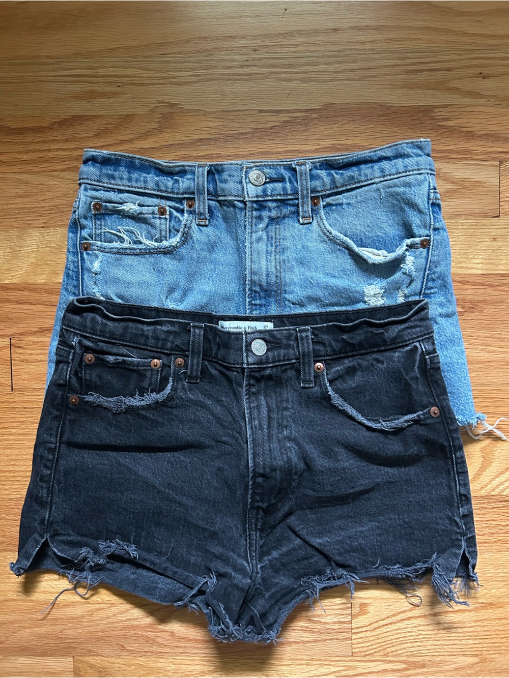 2 Pairs Abercrombie & Fitch High Rise Mom Short Size 27 / 4